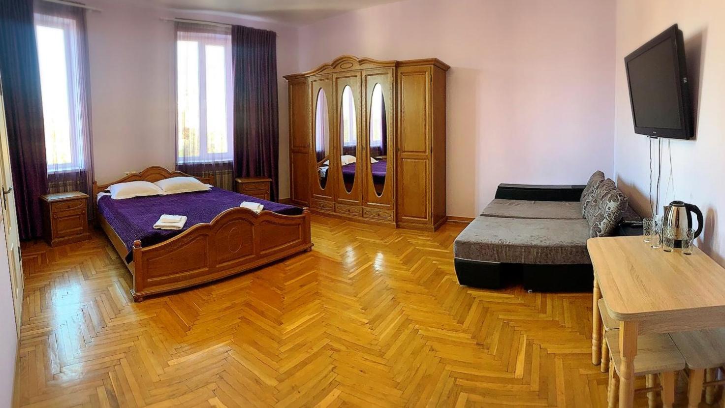 Mini-Hotel Sakvoyage Чернивци Екстериор снимка